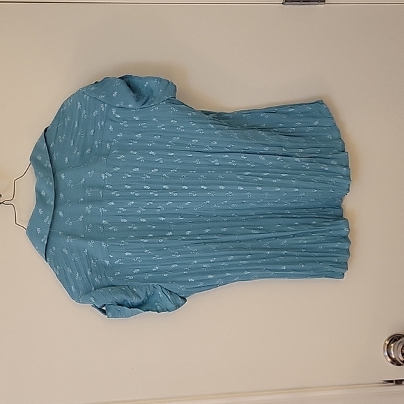 EAST 5TH Coquette Floral Eyelet Short Sleeve Button Down Blouse - Picture 6 of 8